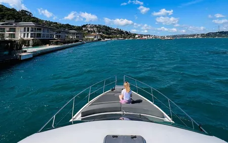 Istanbul: Private Bosphorus Tour On Luxury Yacht