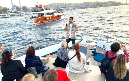 Bosphorus Guided Luxury Yacht Cruise with Live Guide (2 Hours)