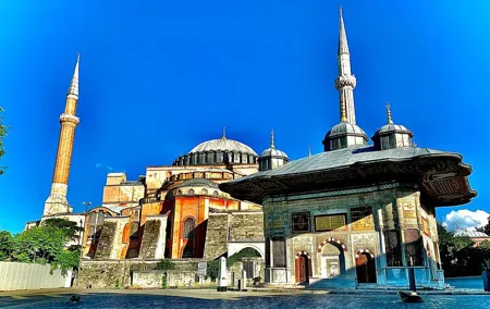 Istanbul - Hagia Sophia, Basilica Cistern and Grand Bazaar Tour