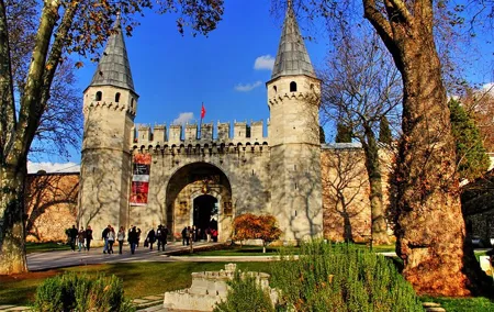 8 Day Istanbul Cappadocia Tour by Overnight Public Bus Yuki Tour IST51