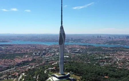 Istanbul Asia and Europe Tour By Bus And Bosphorus Cruise