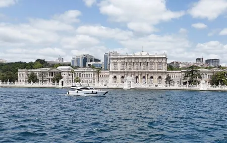 Private 2 Hours Bosphorus Yacht Cruise with Transport