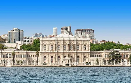 Dolmabahçe Palace with Bosphorus Tour by Boat