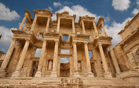 Ephesus, The Antique City of Glory (daily tour by plane from İstanbul)