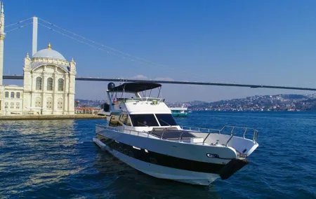 Private Bosphorus Cruise with Luxury Yacht