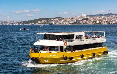 Istanbul: Bosphorus Boat Tour and Golden Horn Cruise