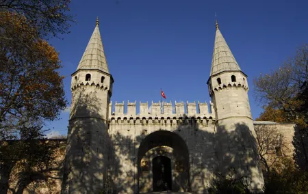 Topkapi Palace & Harem Priority Access with Tour & Partly Payment