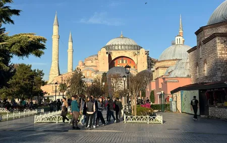 Istanbul: Must See Highlights Sightseeing and Walking Route