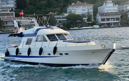 Istanbul : Private Luxury Yacht on Bosphorus 14 Meter