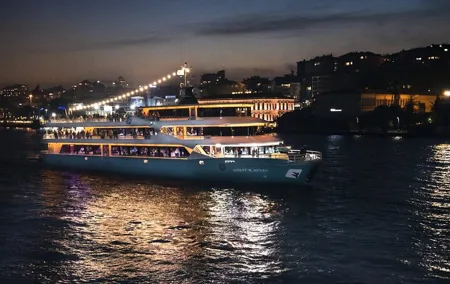 Bosphorus Tour Dinner Cruise with Turkish Night Show