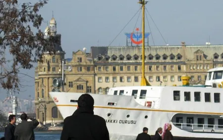 Kadikoy's history, theatres and sweet shops: a self-guided audio tour