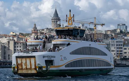 Luxury Istanbul Bosphorus Dinner Cruise with Live Show & Dancing