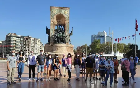 Istanbul Tours: Taksim to Galata - Small Group Tour