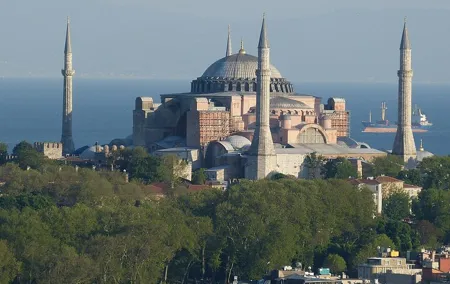 Tour to the Best Places in Istanbul in Spanish - Private