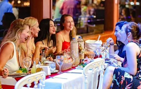 Private Golden Diner Cruise on the Bosphorus