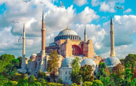Istanbul Hagia Sophia Tour with Topkapi Palace and Harem