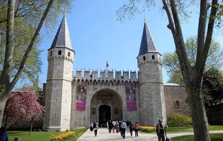 OTTOMAN RELICS TOUR TOPKAPI PALACE (Half Day Afternoon)