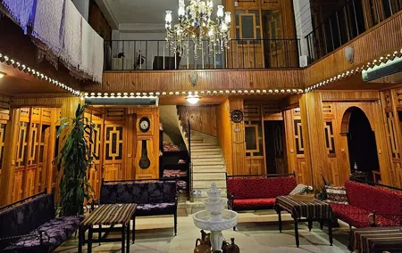 Tarihi Vezneciler Hamamı Istanbul