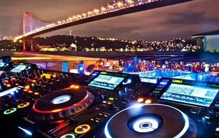 Istanbul Bosphorus New Year Evening Party