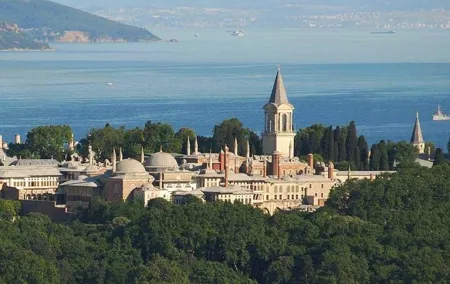 Skip the Line: Topkapi Palace Including Süleymaniye Mosque and Ceramics Workshop in Istanbul