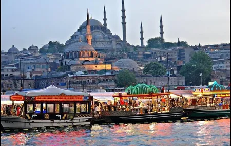 Hiking along the Golden Horn