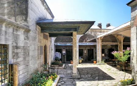 Full Day Private Tour in Old Bazaars and Handicrafts of Istanbul