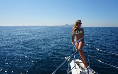Full Day Private Luxury Yacht Cruise to Princes' Island and / or Bosphorus