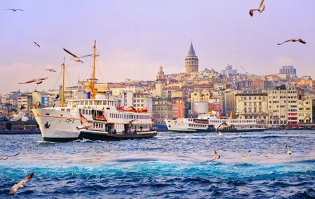 Istanbul: Spice Market and Bosphorus Tour