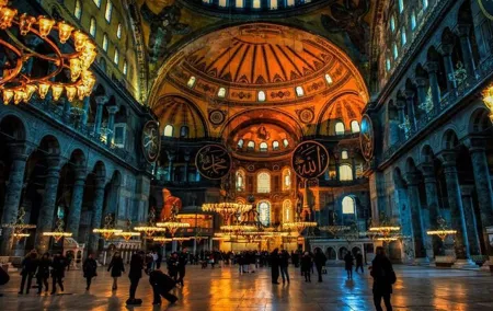 Full Day Hagia Sophia, Hippodrome, Iron Church, Balat & Boat Tour