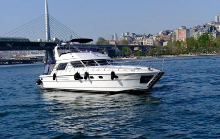Istanbul Luxury Yacht on Bosphorus