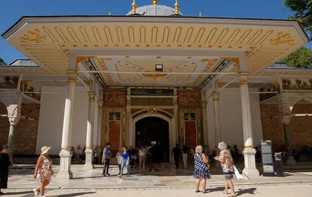 Istanbul: Topkapi Palace & Hagia Sophia Tickets with Audio Guides