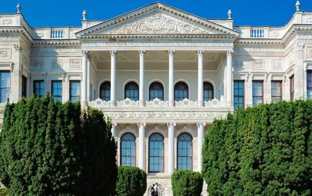 Istanbul National Palaces Full Pass includes Dolmabahce Palace