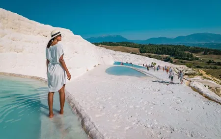 Private Pamukkale Day Tour From Istanbul with Flights