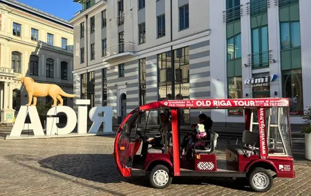 Old Riga: Sightseeing Tour by Electrobus with Audio Guide & Drink
