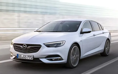 Sedan Departure Private Transfer Riga City to Riga Airport RIX