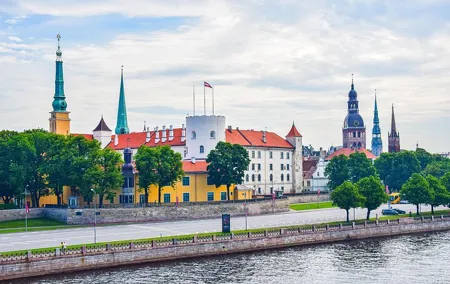 Guided Walking Tour in Riga