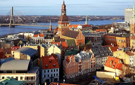 Riga Sightseeing Tour for First Time Visitors