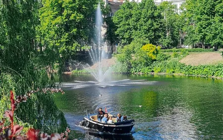 Private Boat Tour experience in Riga (City Canal and Daugava)
