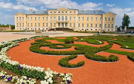 Mini Baltic Tour: Riga - Bauska - Rundale - Hill of Crossess - Riga