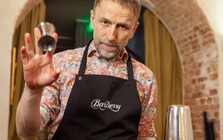 2 Hour Private Cocktail Masterclass in Center of Riga.