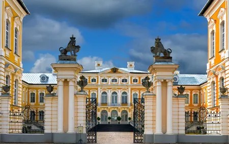 Full Day Private Tour in Rundale Palace from Riga