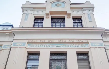Private Riga Shore Excursion: City Tour and Jewish History Places