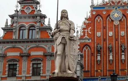Join-in Shore Excursion: Sightseeing Tour of Riga
