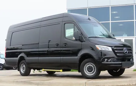 Departure Private Transfer Riga City to Riga Airport RIX by Minibus