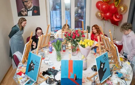 Art and Wine Sip and Paint Party in an Art Studio in Riga