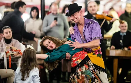 Budapest Danube Cruise with Buffet Dinner, Performances and Music