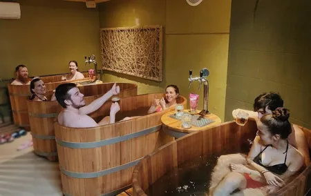 Budapest Exclusive Thermal Spa LUKACS LUXURIOUS PRIVATE BEER BATH