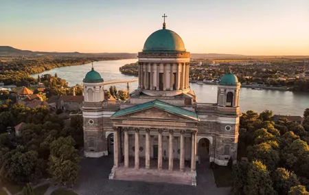 Budapest Danube Bend Full Day Tour with Lunch