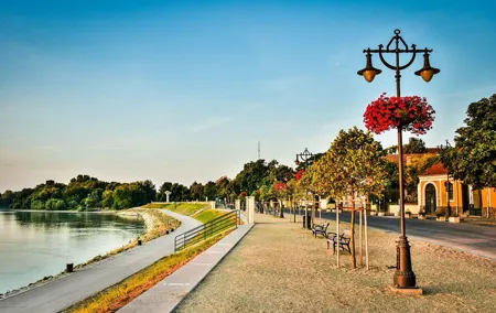 Private Guided Tour to Szentendre & Visegrád Castle (Danube Bend)