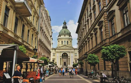 Private Jewish Heritage Tour of Budapest with Local Expert